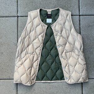 Taion Soft Shell Down Vest in Grey Beige